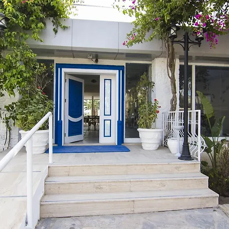 Hotel Charm Beach 4*