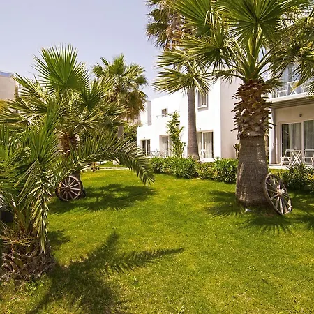 Charm Beach Hotel 4*