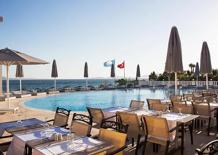 Charm Beach 4*