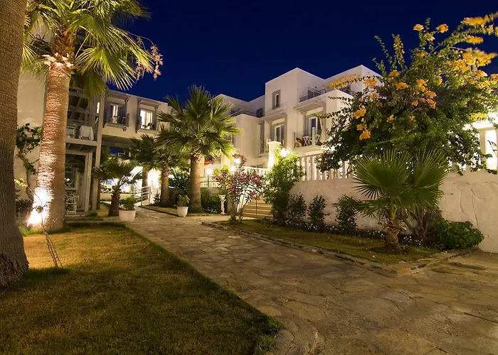 Charm Beach 4*