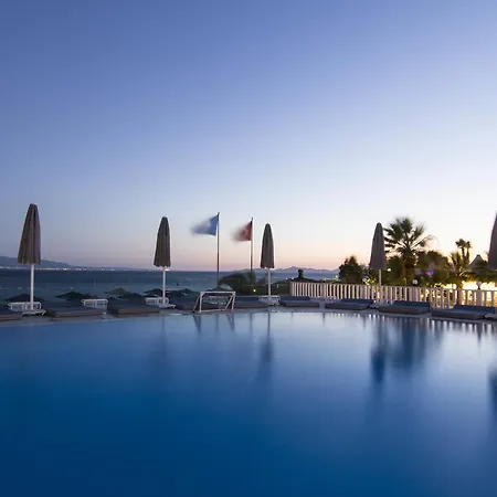 Charm Beach فندق بودروم