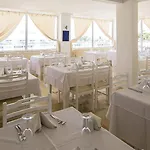 호텔 Charm Beach 4*