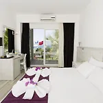 Charm Beach 호텔 4*