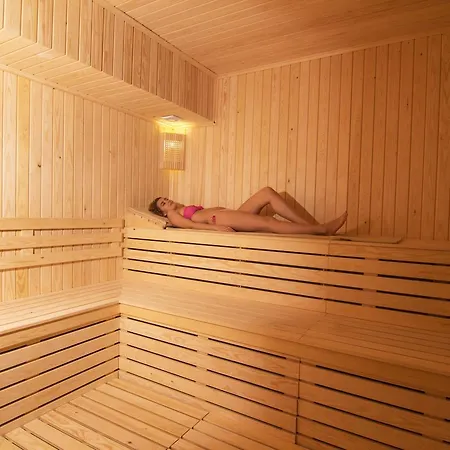 Hotel Charm Beach 4*